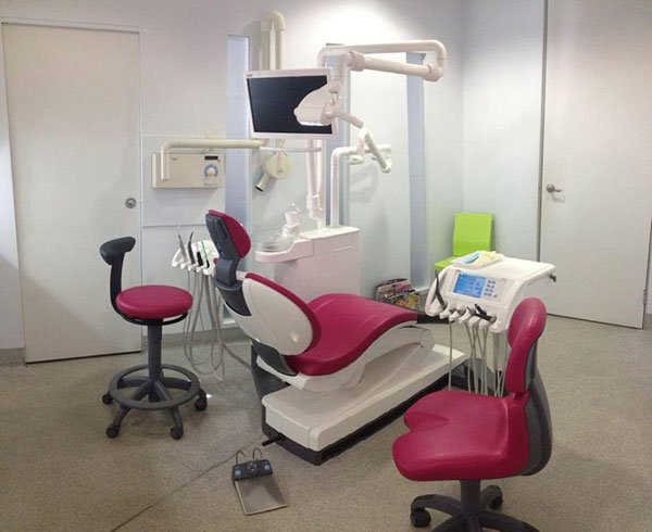 A Plus Dental Dentist Campbelltown Dental Chair 2