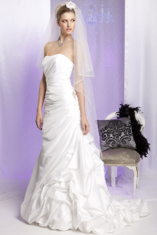 LorettaAdamsBridalChantillyCollection5