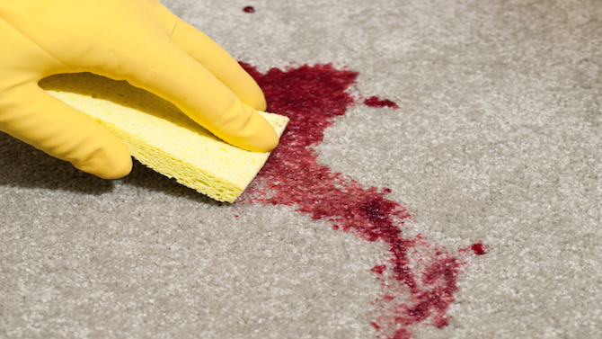 limpar mancha de sangue 2