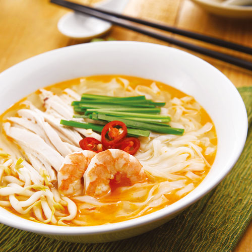 N12 Ipoh Koay Teow Soup with Prawns Chicken Slices