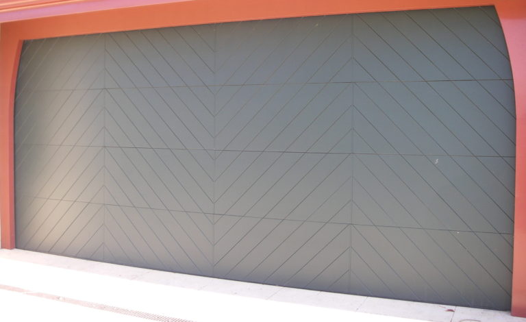 herringbone panel painted 6 768x470