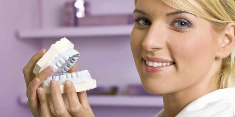 DENTAL IMPLANT IN e1515906445867 768x384