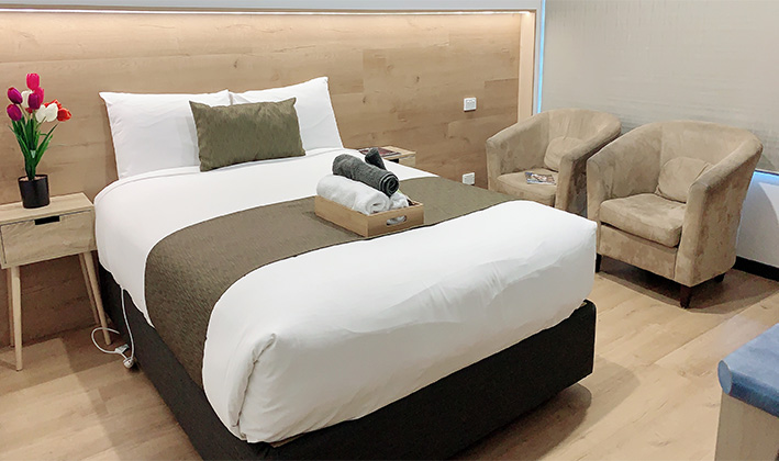 deluxe queen room 865adf4fb1c9370015b71fcae2910ce9