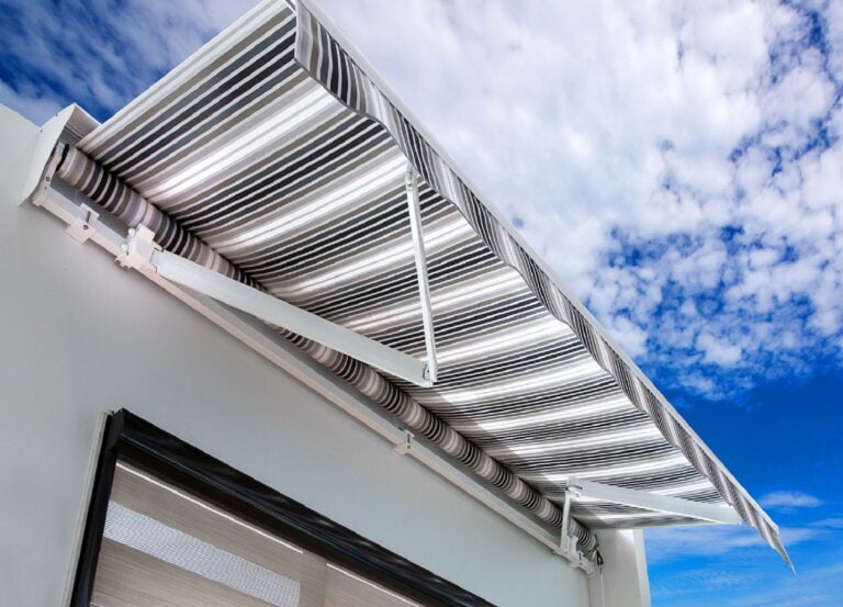 retractable awnings 768x553