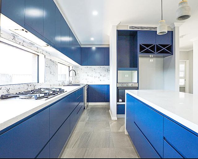 Beautiful Kitchen Design by Lavis Construction market by Metro Homes and Partners