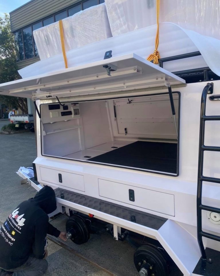 ozi4x4 15 1 768x961