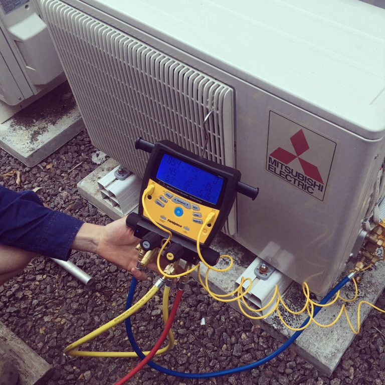 air conditiner servicing 768x768