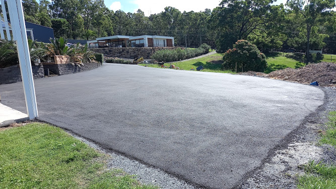 ASPHALT BITUMEN DRIVEWAYS1