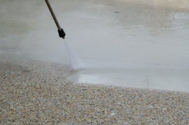 service sports courts pressure cleaning 370x245 1
