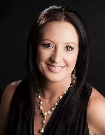 Debra Photo Home Anchoring
